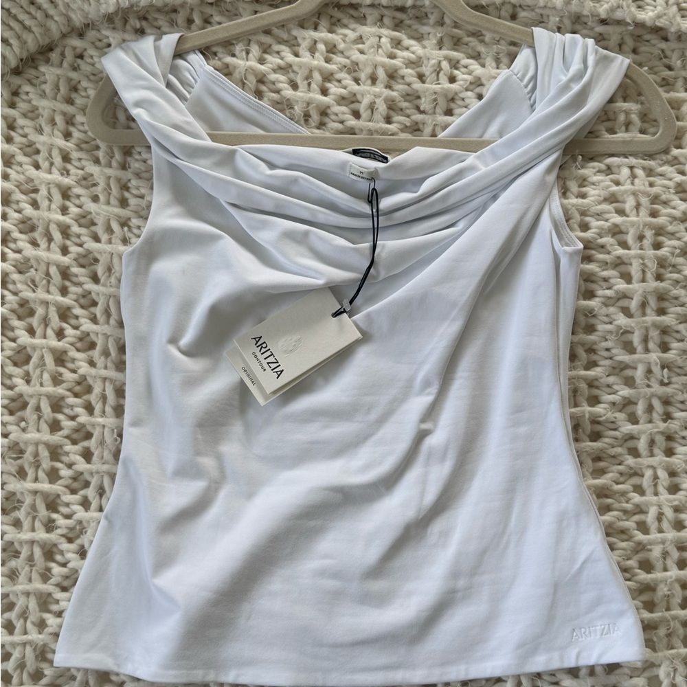 Aritzia Original Contour Ravish Top
